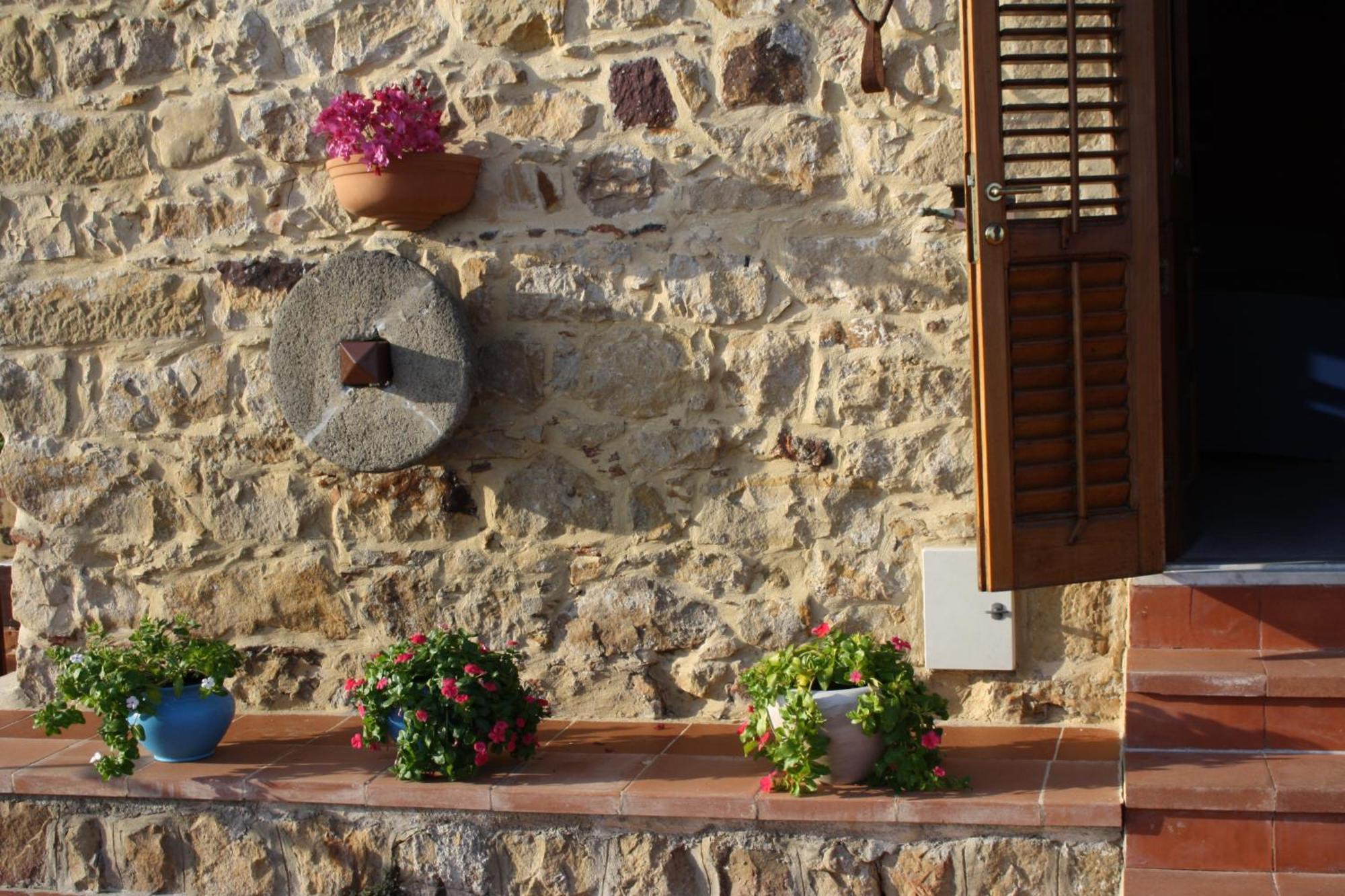 Camere & Case Vacanze Lo Scoglio Castel di Tusa Eksteriør bilde